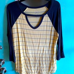 Cute shirt haven’t wore it a lot don’t need it